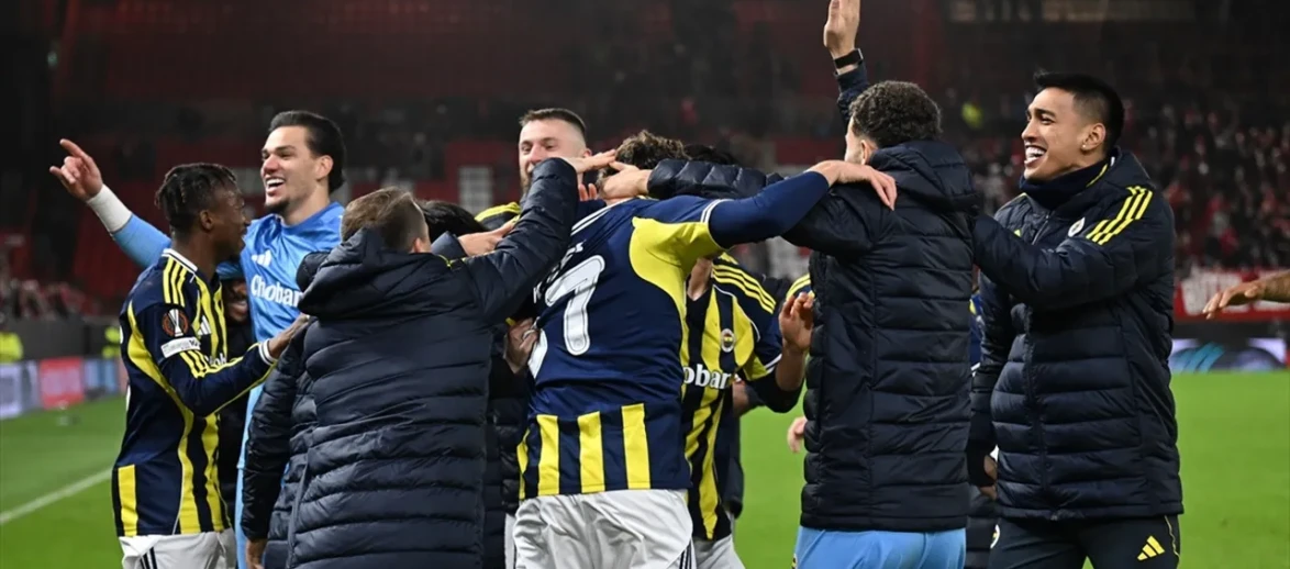 Fenerbahçe’den Gövde Gösterisi! 4-0’lık Zaferle Döndü