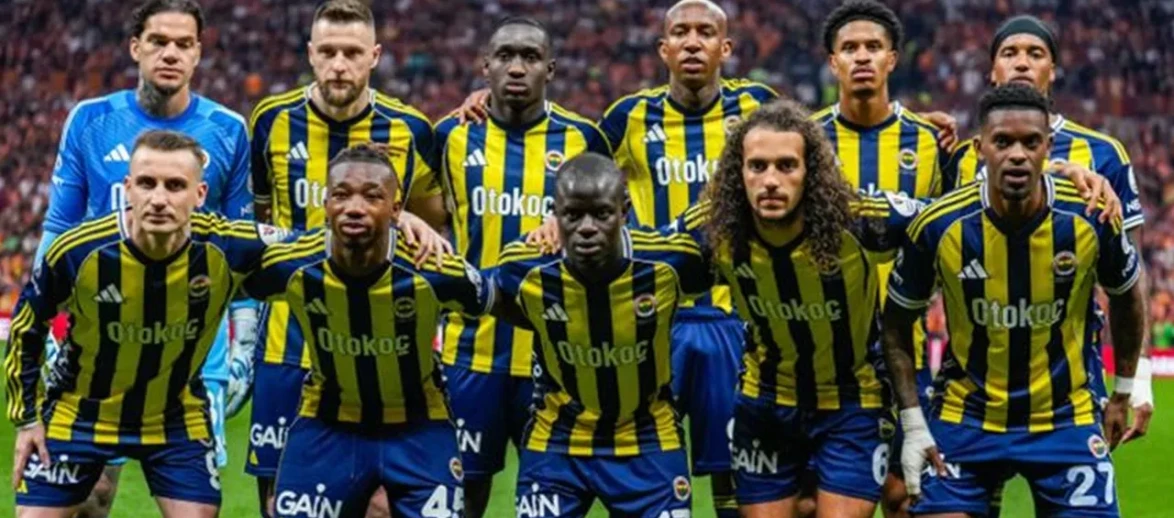 Fenerbahçe'de 17 Futbolcuyla Ayrılık Kararı