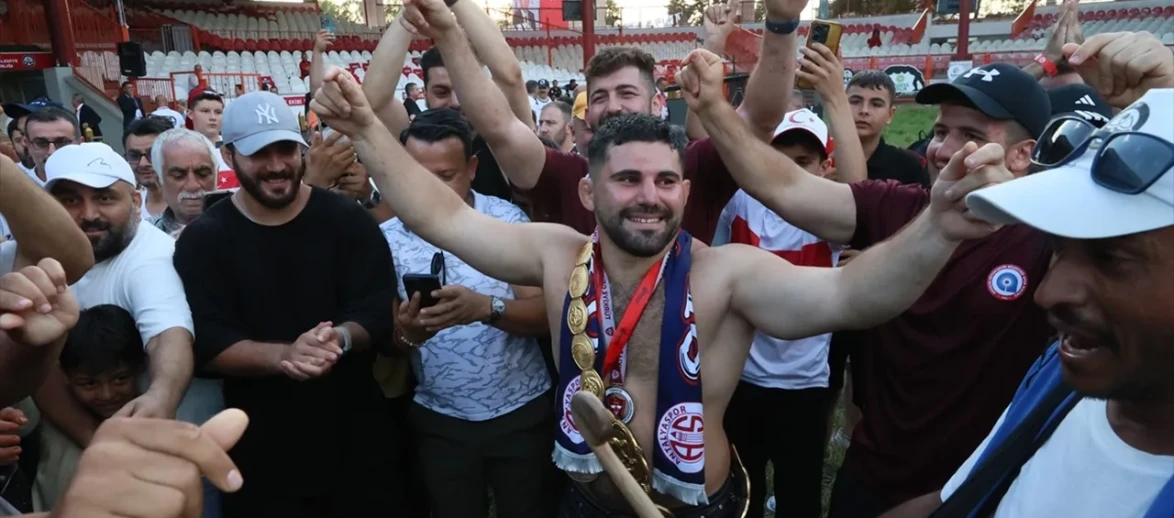 Kırkpınar'da Altın Kemer Erkan Taş'ın Oldu