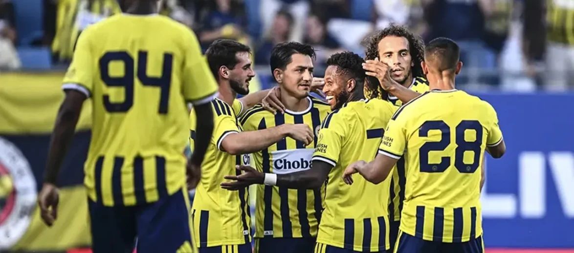 Fenerbahçe'nin UEFA Kadrosu Açıklandı