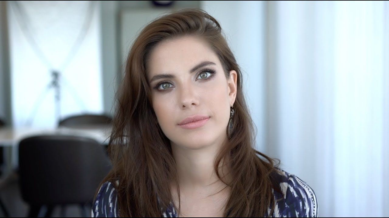 Eda Ece İmajını Değiştirdi! Makyajsız Paylaşımı Herkesi Şaşırttı! Doğal Haliyle Büyüledi! 4