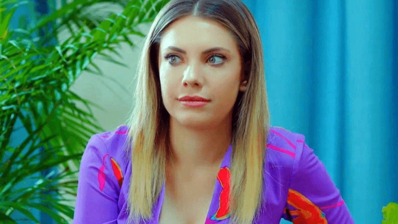 Eda Ece İmajını Değiştirdi! Makyajsız Paylaşımı Herkesi Şaşırttı! Doğal Haliyle Büyüledi! 1