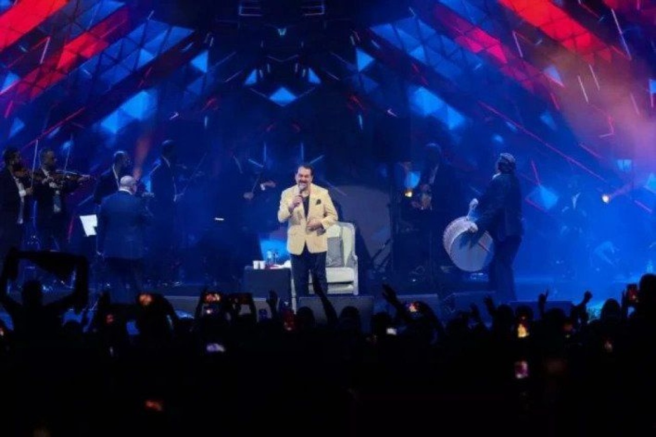 İbrahim Tatlıses Sevenlerini Üzdü! Sahne Aldığı Mekanda Beklenmedik İtirafı Herkesi Şoke Etti! 1