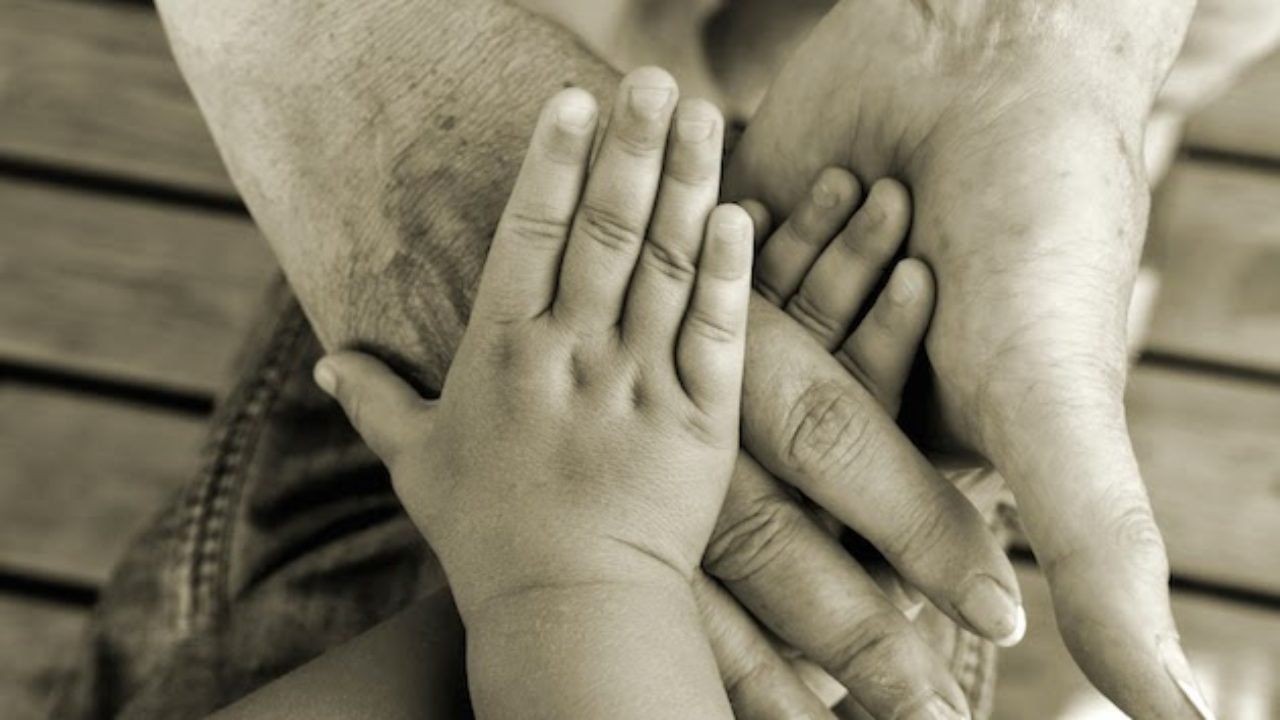 Anneye En Düşkün Burç Hangisi? İşte Anasının Dizinin Dibinden Ayrılmayan Ana Kuzusu! 3