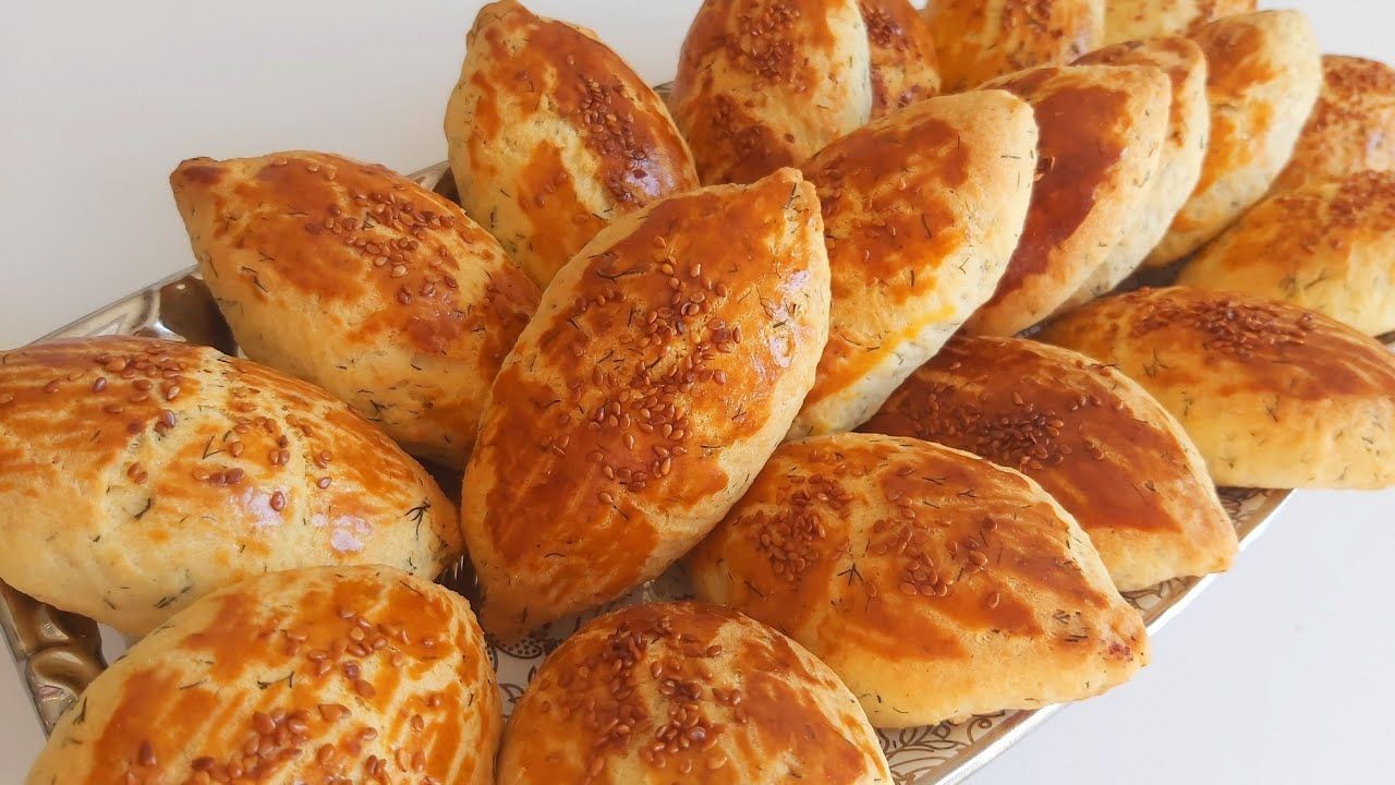 Sabah kahvaltılarının vazgeçilmezi kıyır kıyır mayasız dereotlu poğaça! 2