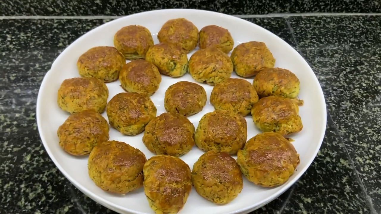 Sabah kahvaltılarının vazgeçilmezi kıyır kıyır mayasız dereotlu poğaça! 1