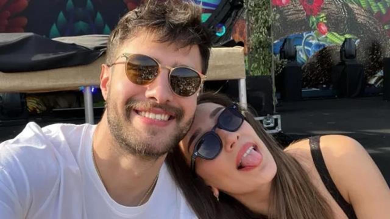 Milli voleybolcu Hande Baladın gönlünü futbolcu Aytaç Kara’ya kaptırdı mı? O fotoğraf olay yarattı!