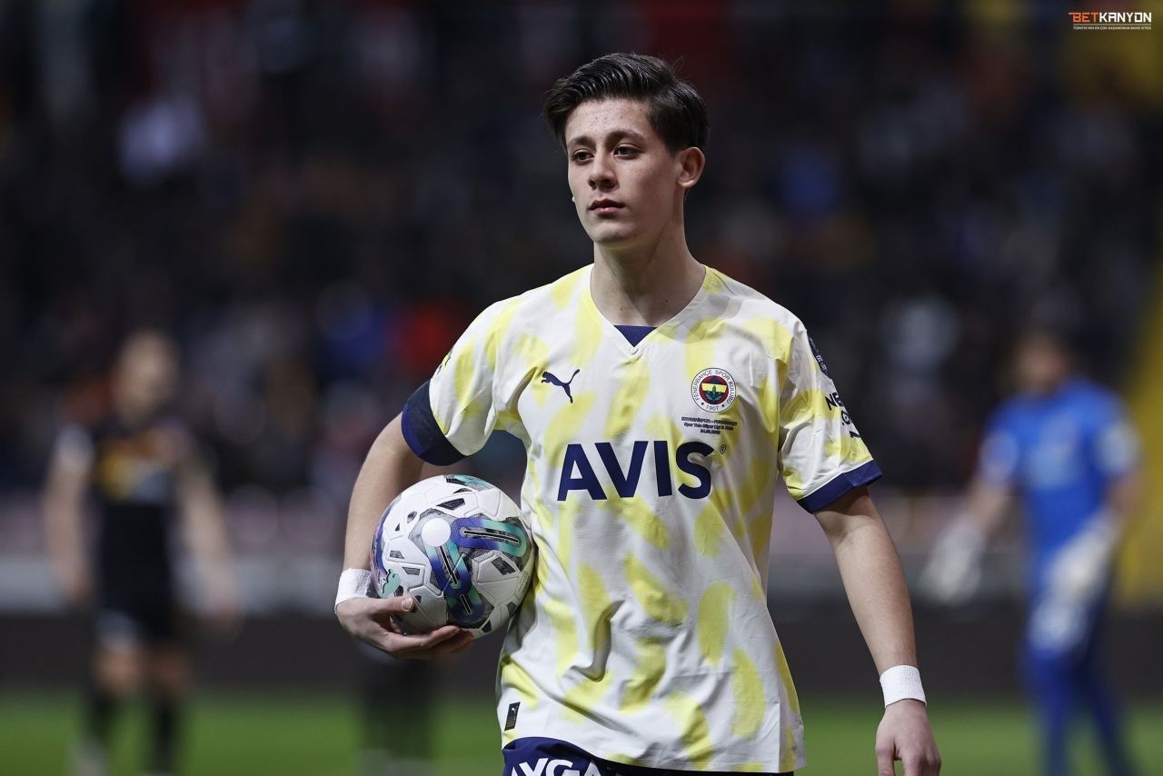 Arda Güler,  Şampiyonlar Ligi Deneyimi İçin Galatasaray'a Kiralanabilir 5