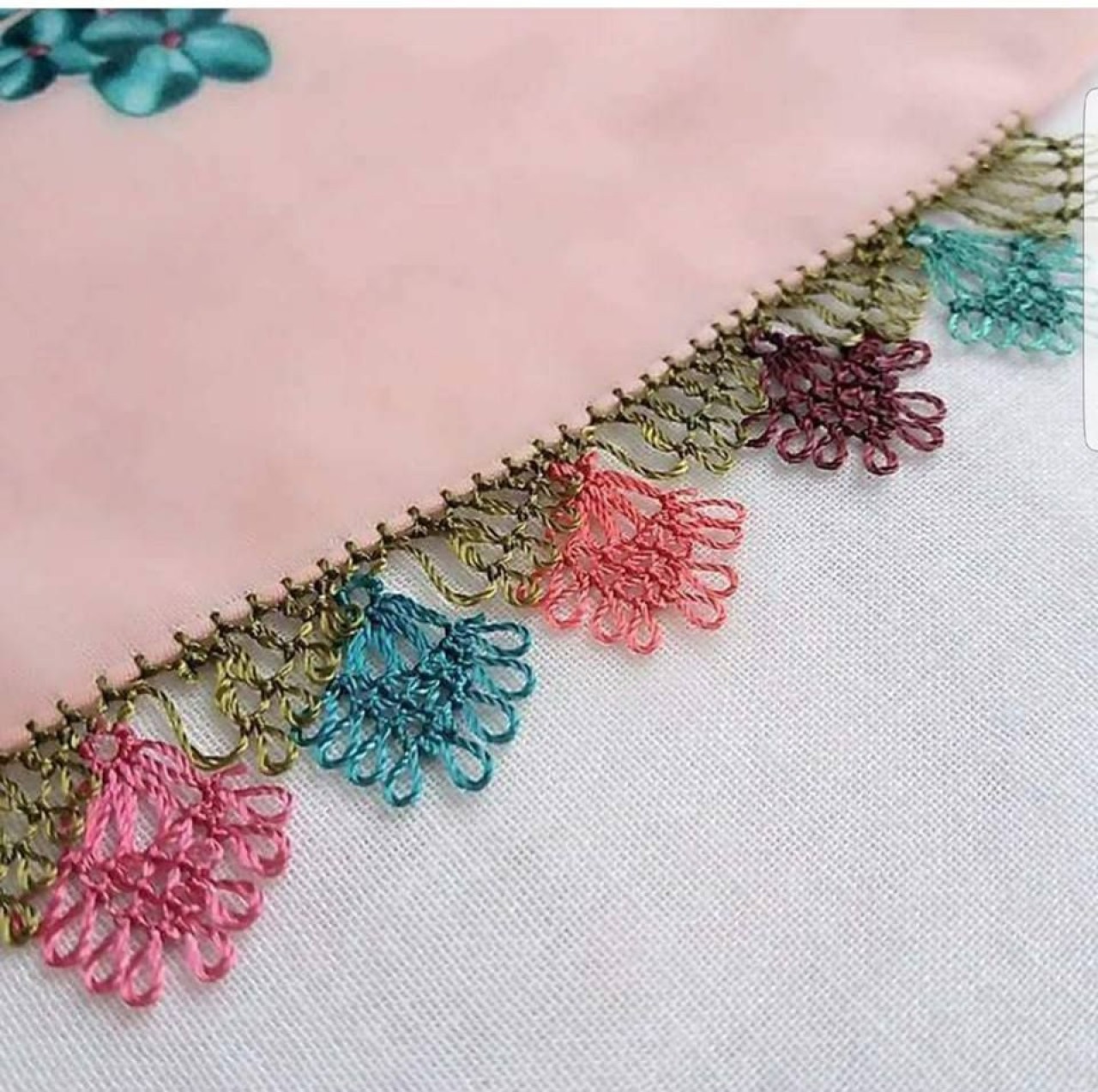 En Güzel 2023 İğne Oyası Modelleri: Göz Kamaştıran Tasarımlarla Ev ve Giysilerinizi Süsleyin 11