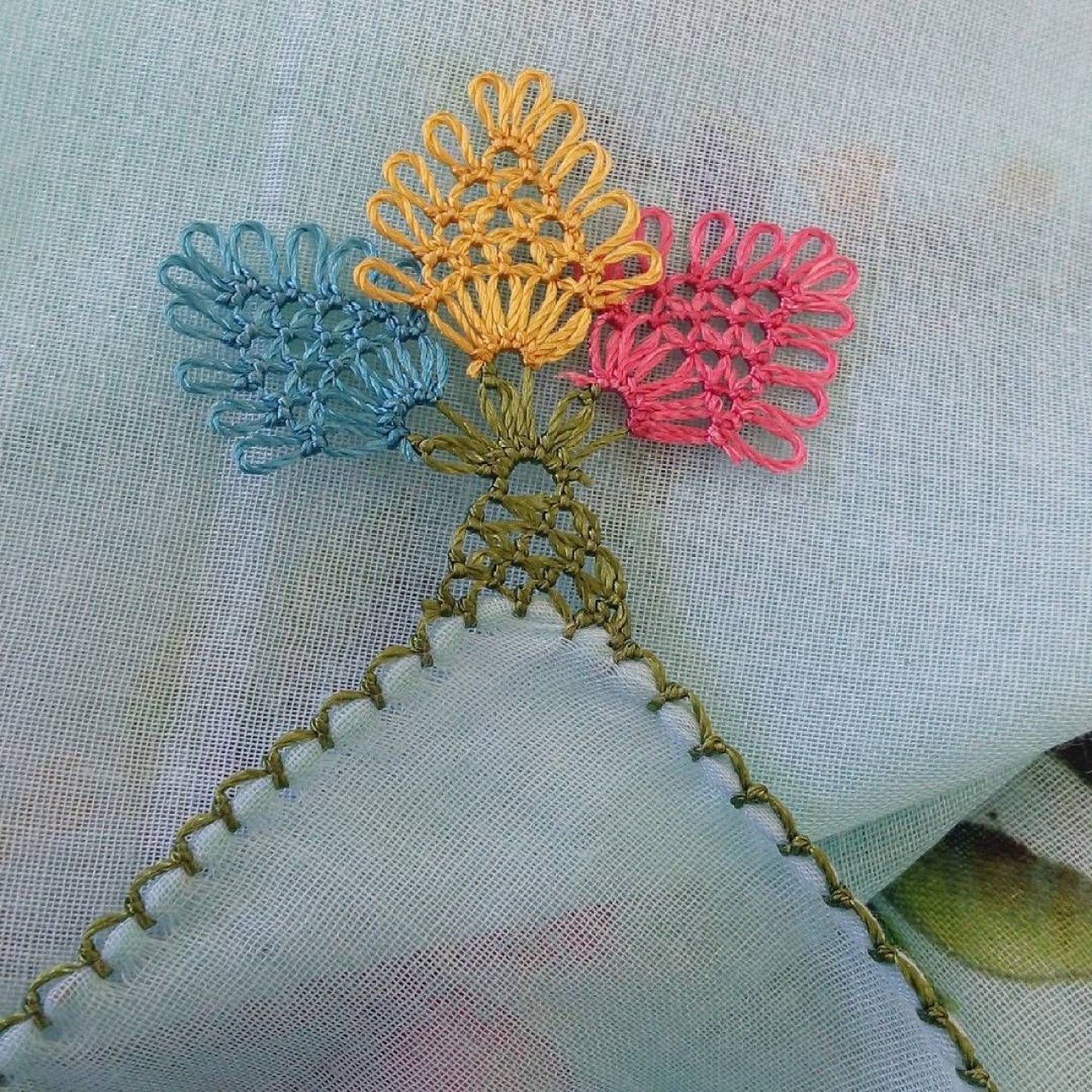 En Güzel 2023 İğne Oyası Modelleri: Göz Kamaştıran Tasarımlarla Ev ve Giysilerinizi Süsleyin 9