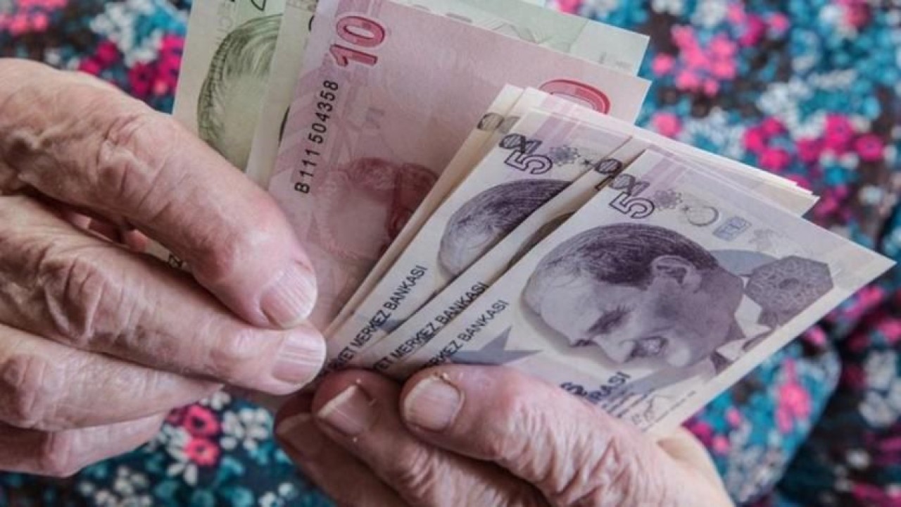 Sigorta primi 10-15 yıl arasında olanlar dikkat! EYT müjdesi verildi 7