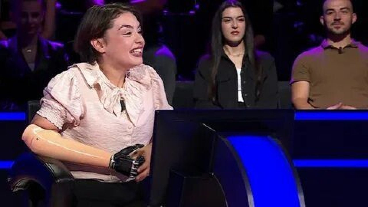 Kırşehirli iş insanı, milyoner yarışmasının galibi Rabia'ya özel estetik kol protezi sunuyor 1