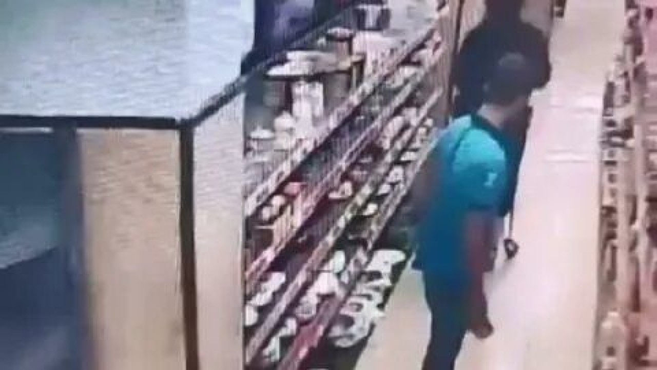 Bursa'da zincir markette çalışandan taciz skandalı 1