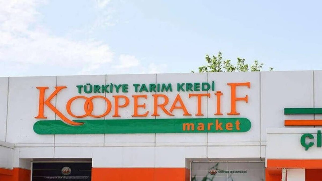 Herkes marketin kapısında kuyruğa girdi! 2 Kasım'a kadar yüzde 50 indirimli satışlar! Yetişen alır 2