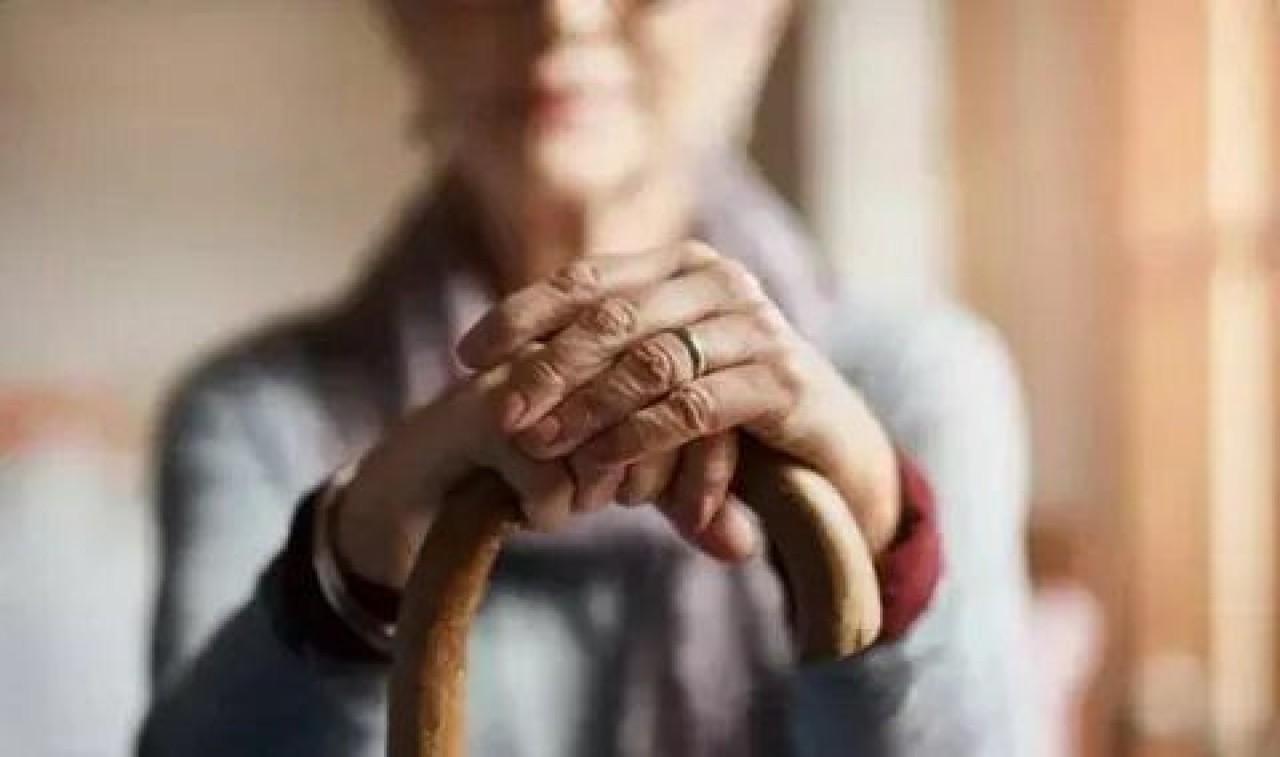 Ev hanımlarına emeklilik desteği ve kadınlara erken emeklilik hakkı! 2