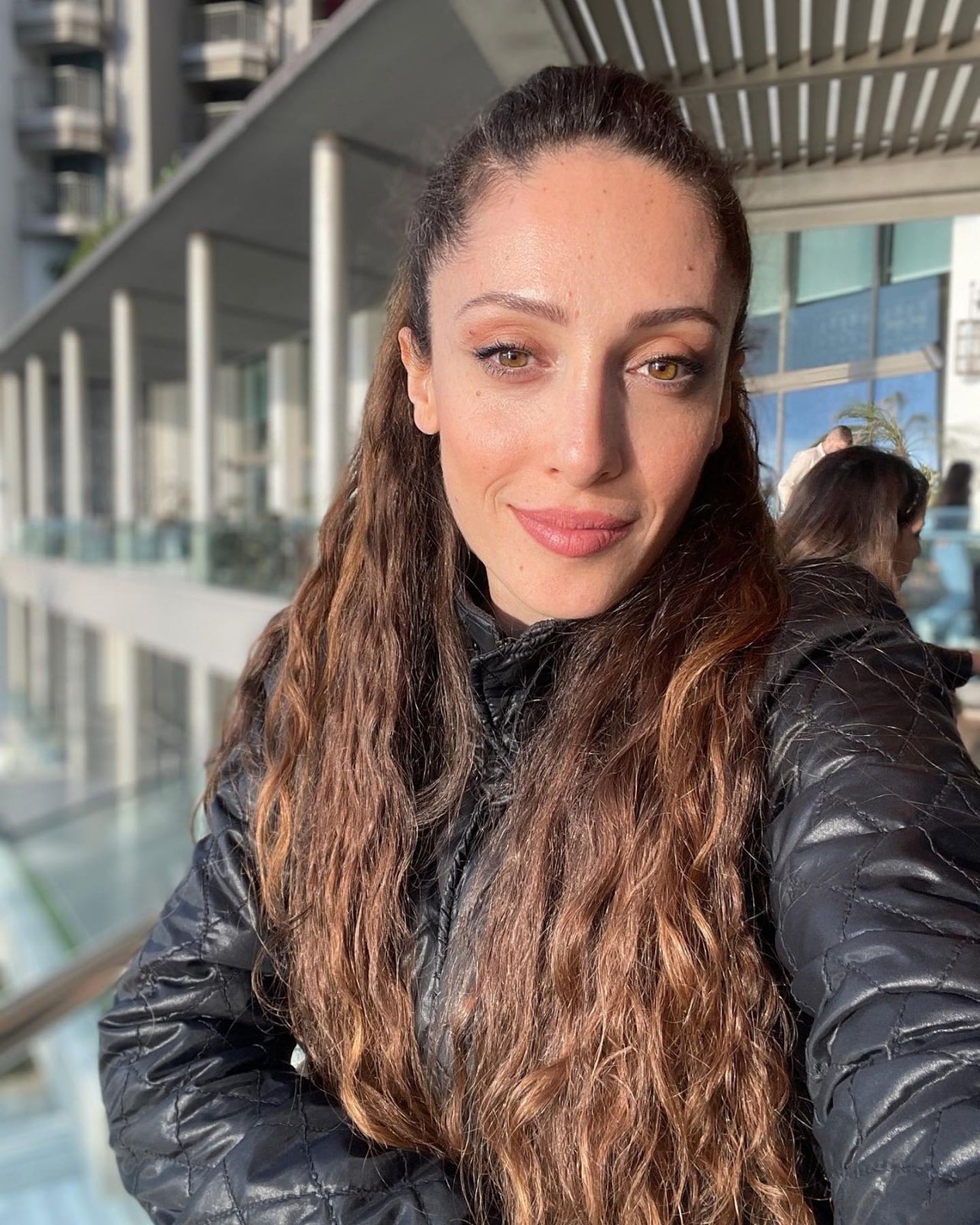 Kirli Sepeti Hatice kimdir, kaç yaşında? Kirli Sepeti Hatice'yi kim canlandırıyor, gerçek adı ne? Instagram halleriyle yürek hoplattı 5