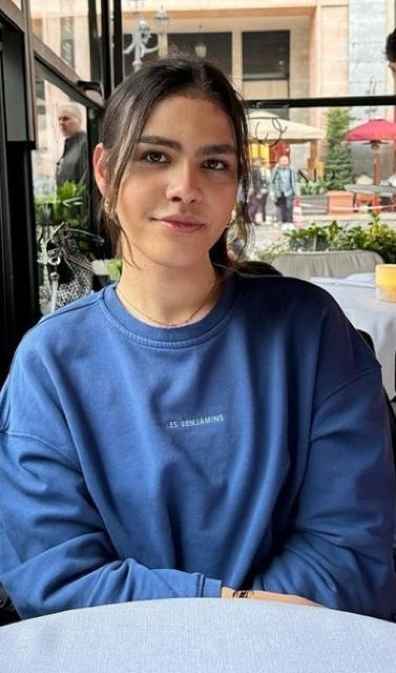 Adı artık Arda! Ünlü oyuncu Çiçek Dilligil’in oğlu Ardahan ‘kadın’ oldu 4