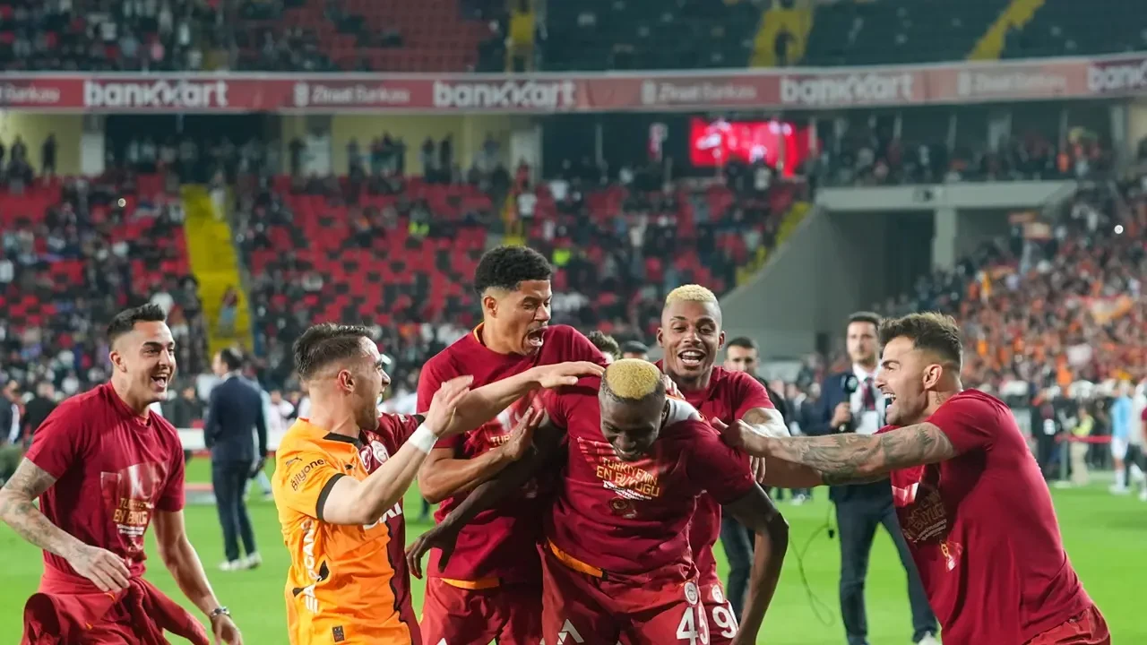 Galatasaray’a Yıldız Yağacak! Transfer Listesi Ortaya Çıktı 1