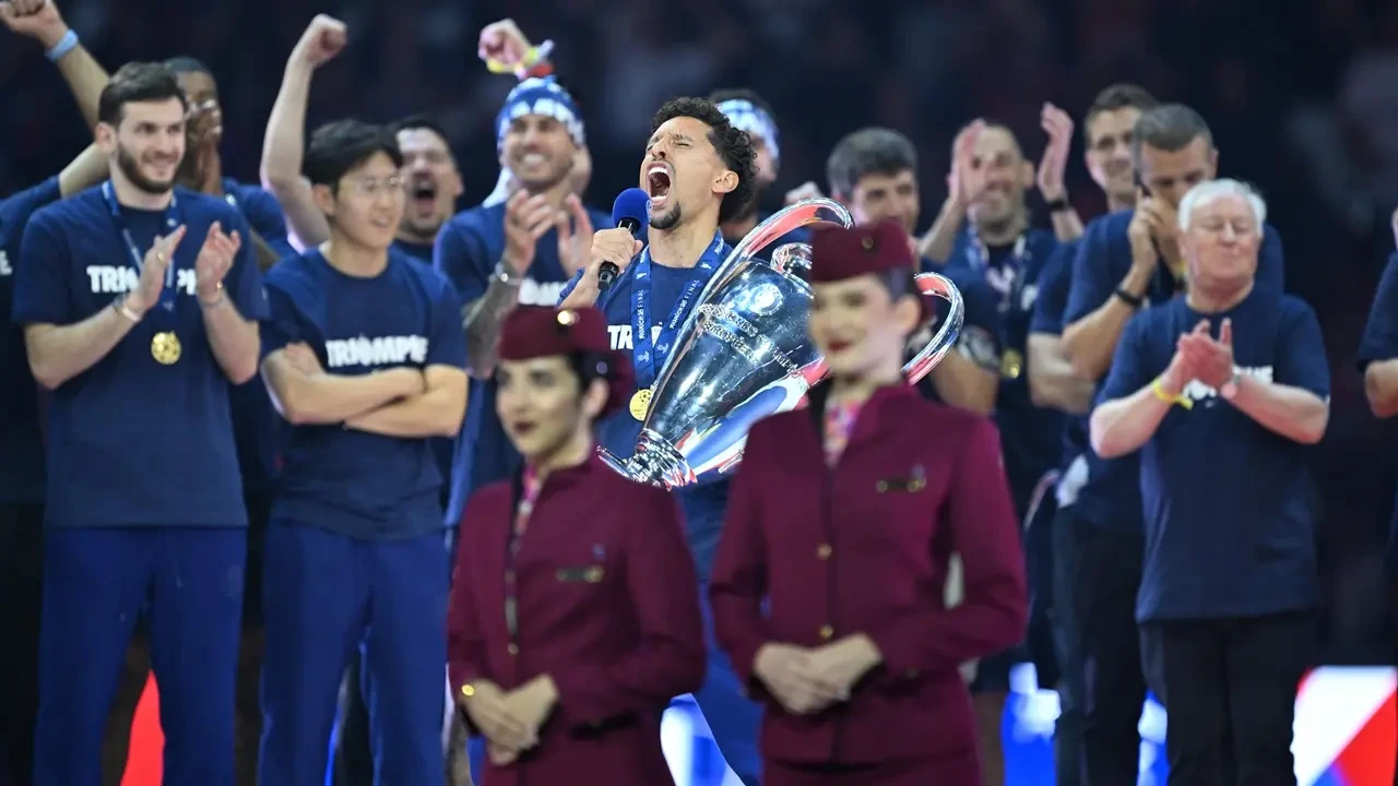 PSG, Şampiyonlar Ligi Zaferini Paris’te Kutladı 11