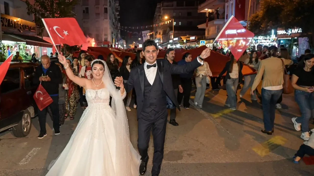 Türkiye 102. Yılında Cumhuriyet’e Koştu 2