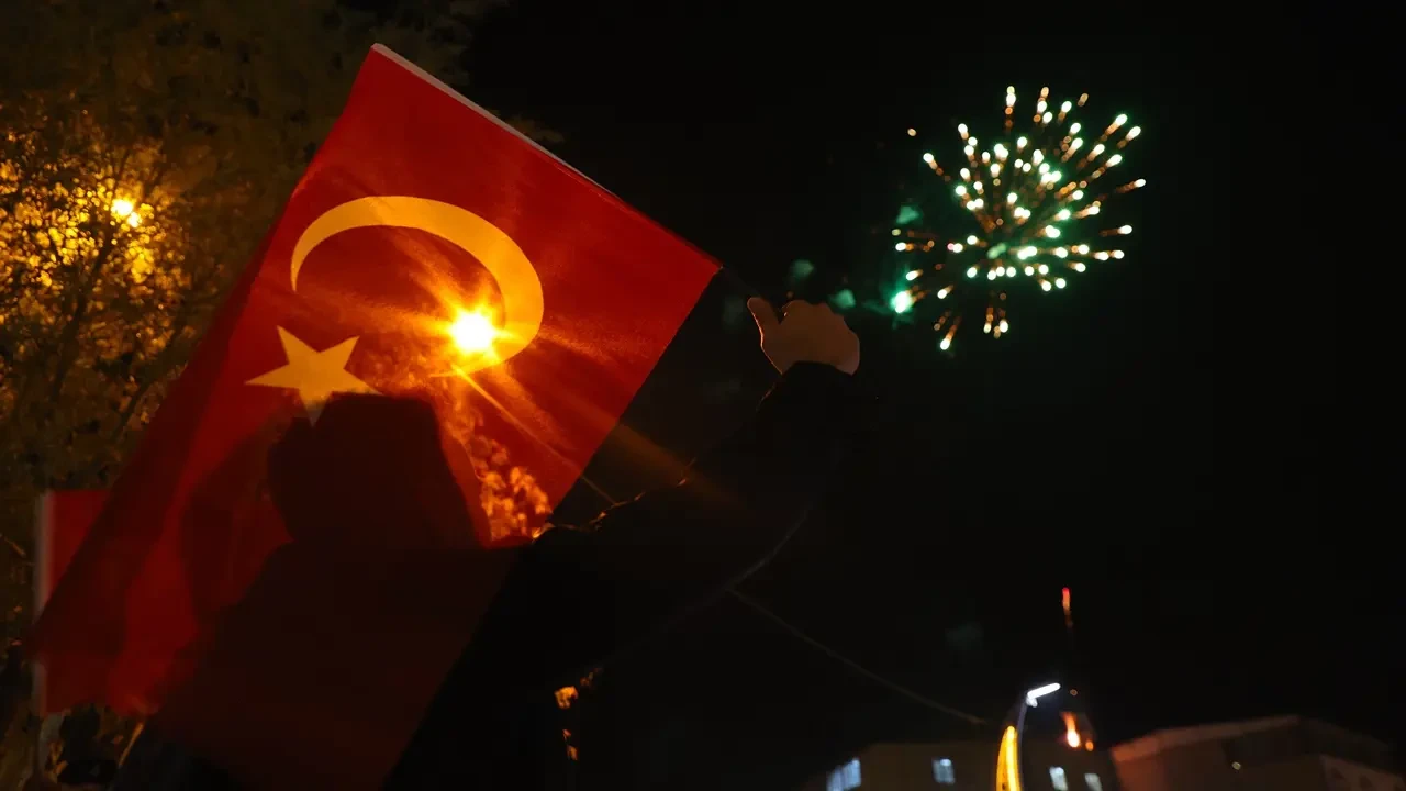 Türkiye 102. Yılında Cumhuriyet’e Koştu 10