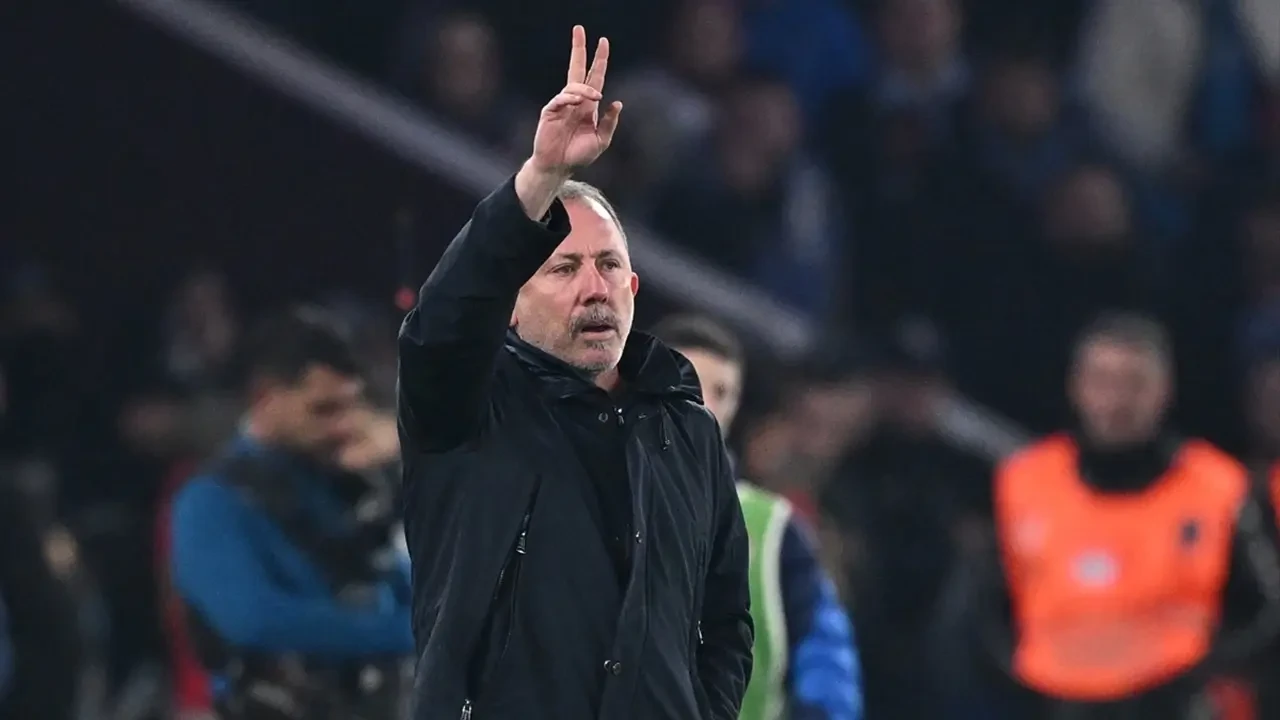 Sergen Yalçın’dan Zehir Zemberek Sözler: Futbol Değil Tiyatro İzledik 6