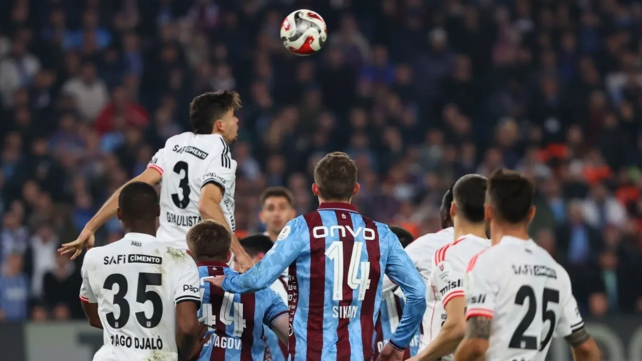 Sergen Yalçın’dan Zehir Zemberek Sözler: Futbol Değil Tiyatro İzledik 5