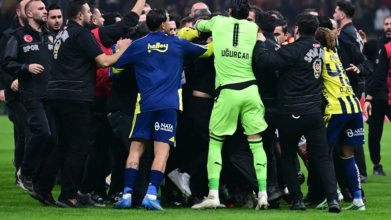 Derbideki Olaylara Dair Fenerbahçe'den Açıklama 5