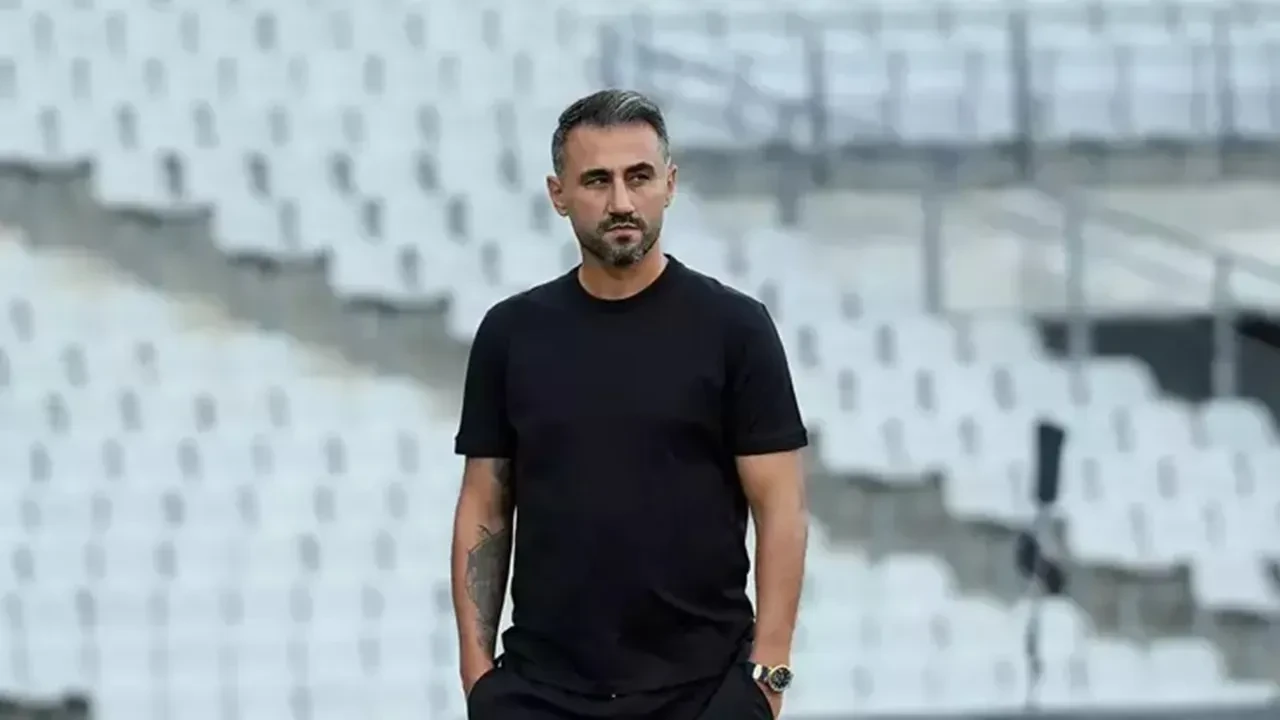 Süper Lig'de Sürpriz İstifa: Eyüpspor Teknik Direktörü Selçuk Şahin Görevini Bıraktı