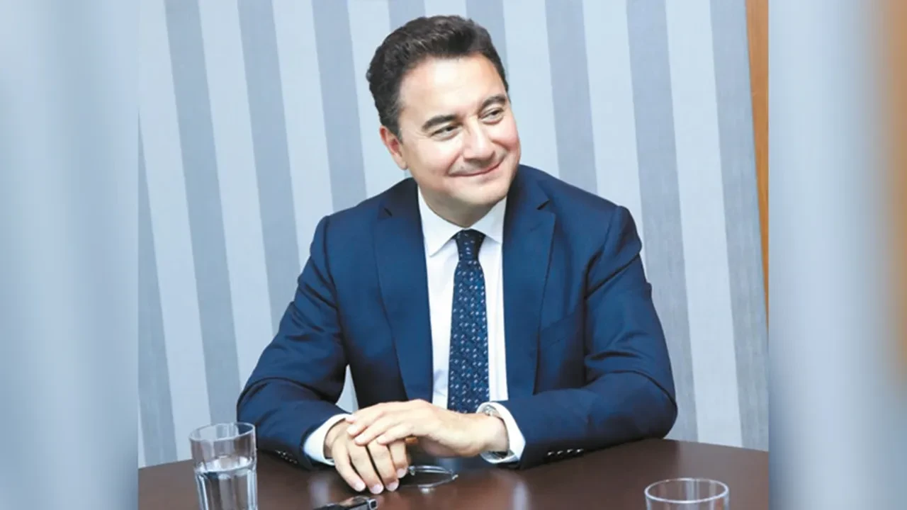 AK Parti'ye Dönecek İddialarının Gölgesinde Ali Babacan'dan Sürpriz Ziyaret