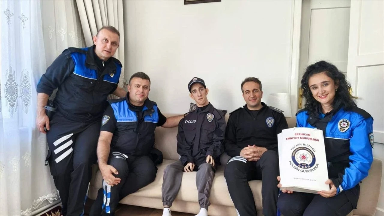 Özel Gereksinimli Samet'in Polis Üniforması Giyme Hayali Gerçek Oldu