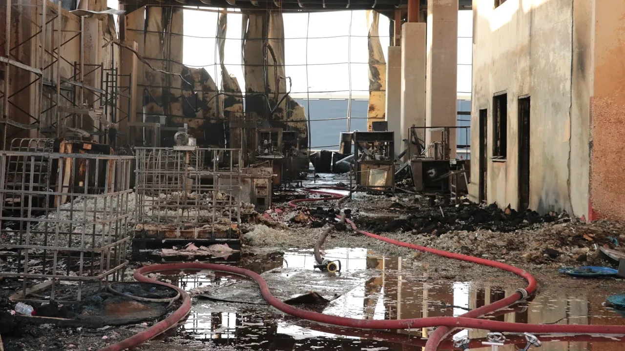 7 Kişi Öldü... Parfüm Dolum Tesisi Yangını Faciasında 7 Tutuklama