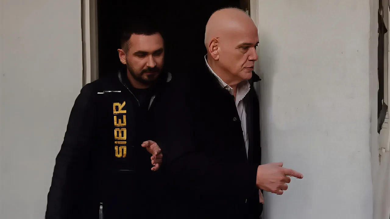 Gözaltında Flaş Gelişme! Ahmet Çakar Hastaneye Kaldırıldı