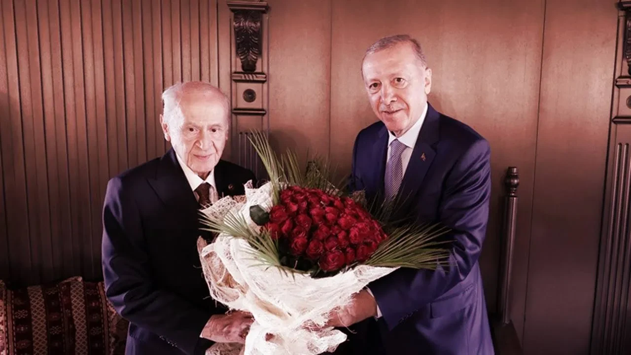 Devlet Bahçeli’den Cumhurbaşkanı Erdoğan’a ‘Cumhuriyet Yerleşkesi’ Tebriği