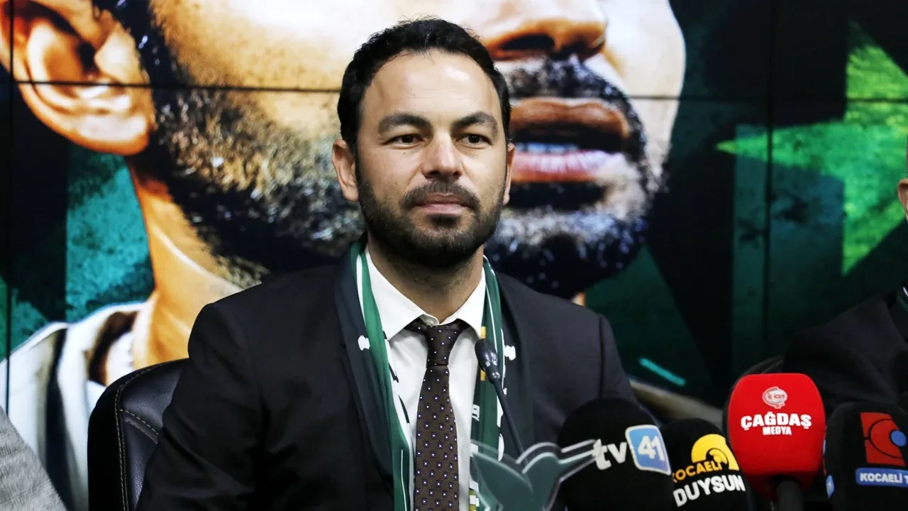 Selçuk İnan Şampiyon Takımla Süper Lig’e Döndü: Resmi İmzalar Atıldı