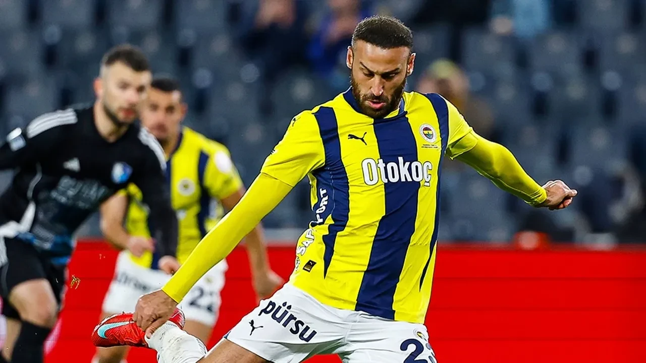 Fenerbahçe’de Yeni Veda! Cenk Tosun’a Transfer Yolu Gözüktü