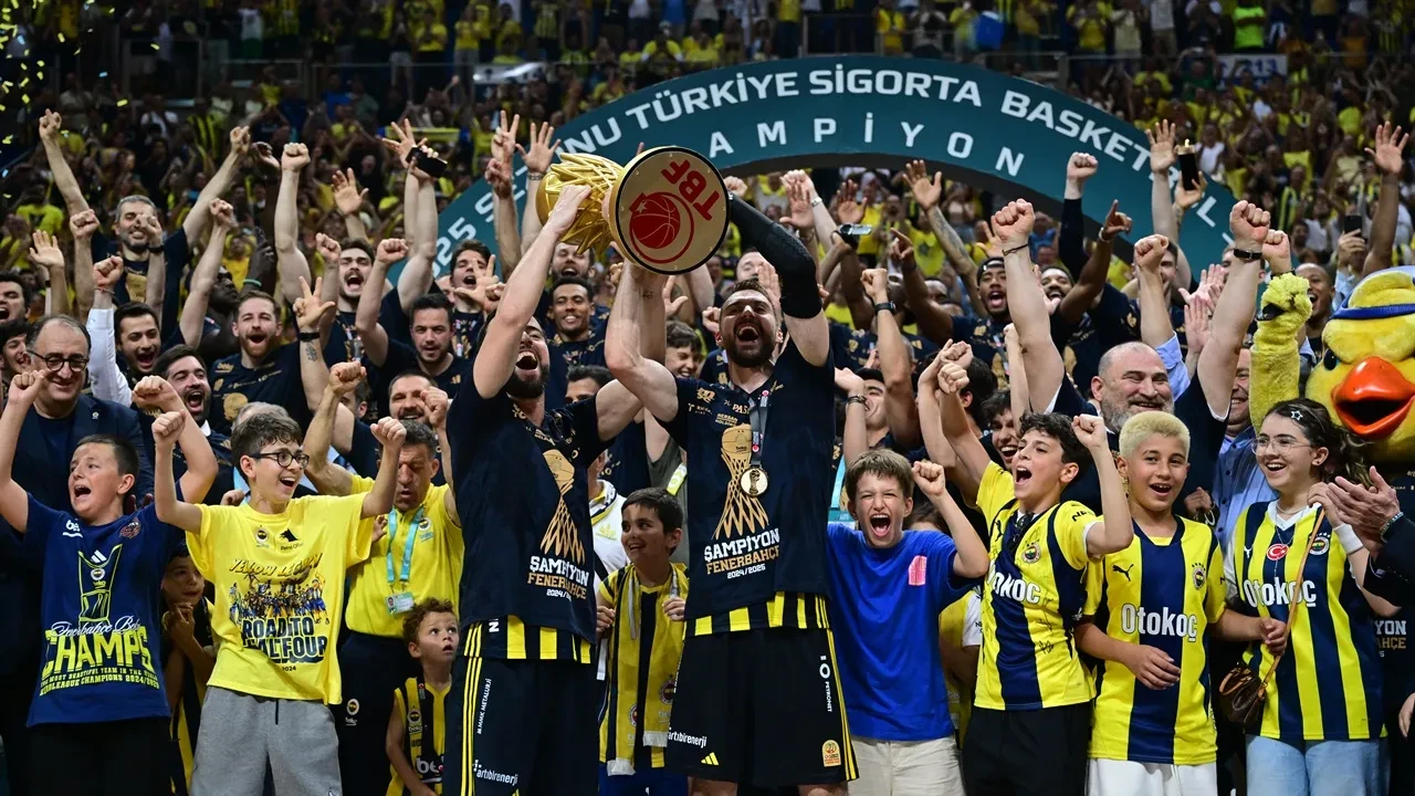 Basketbol’un Süper Ligi’nde Fenerbahçe Beko Şampiyon Oldu