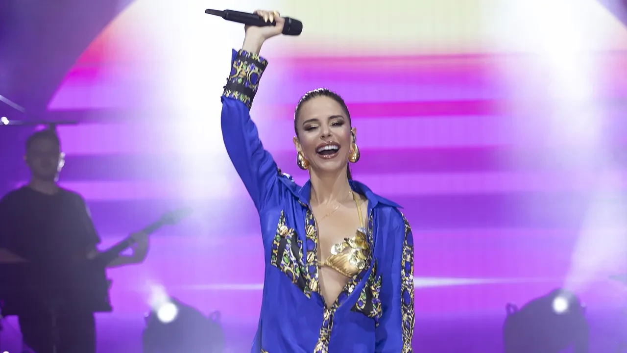 Simge Sağın’dan Bodrum ve Arhavi’de Müzik Ziyafeti