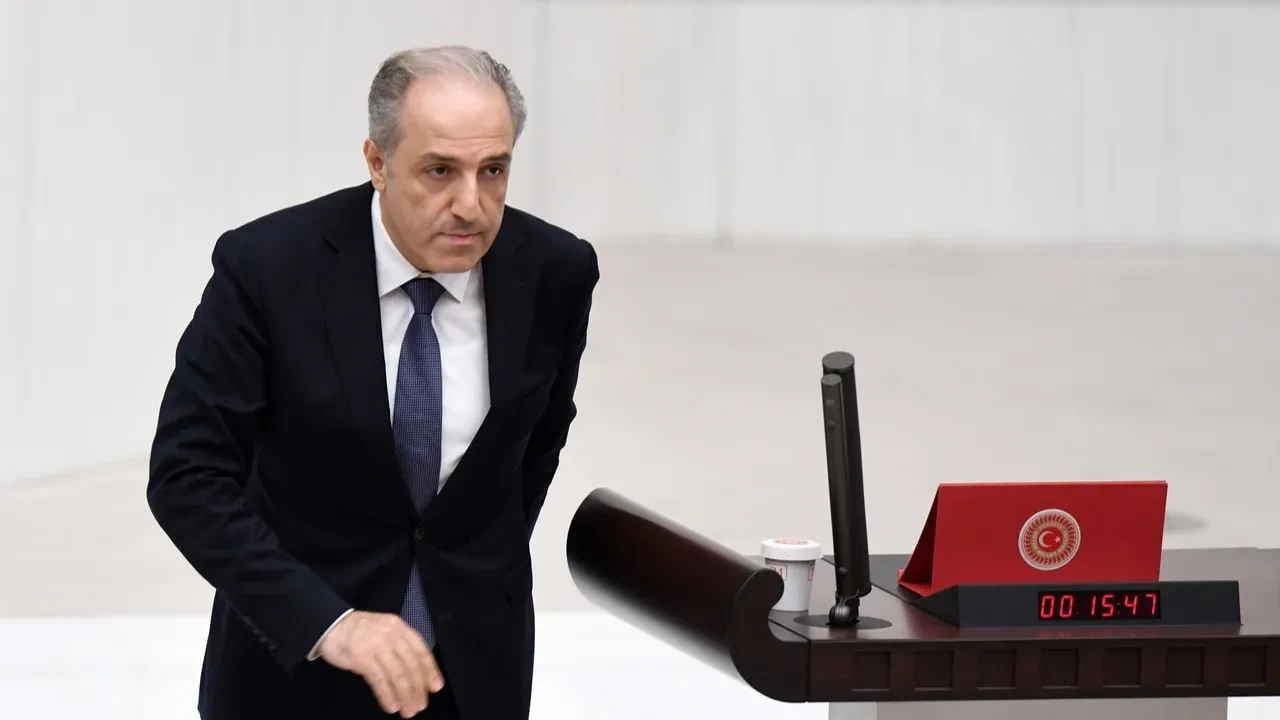 İstanbul Milletvekili Mustafa Yeneroğlu Bakanı Yusuf Tekin'e Sahte Diploma Skandalını Sordu