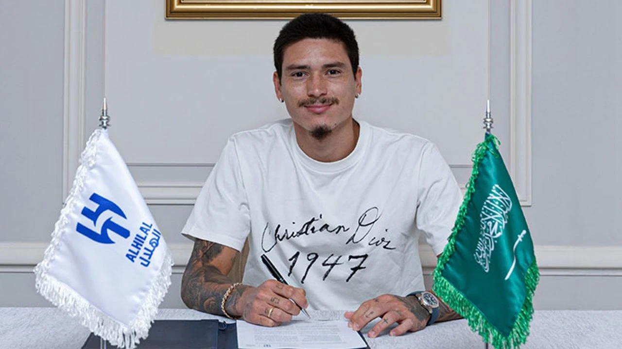 Al Hilal, Forvet Darwin Nunez'i 3 Yıllığına Transfer Etti