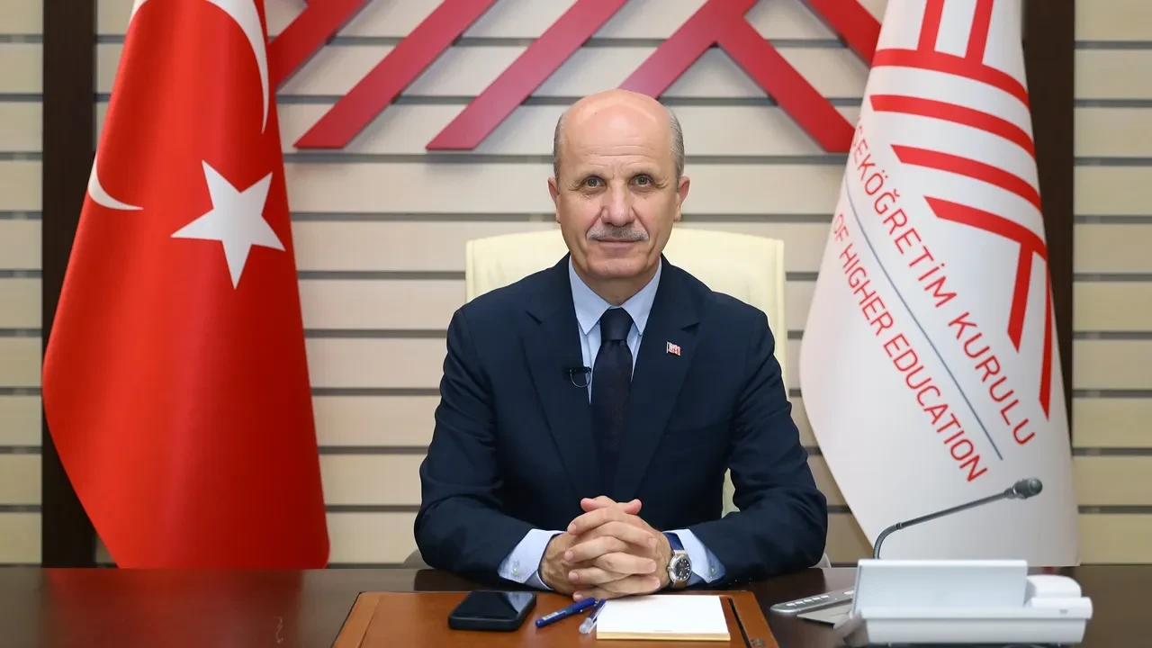 YÖK'te Prof. Dr. Erol Özvar Dönemi Devam Ediyor: Cumhurbaşkanı Kararıyla Yeniden Atandı