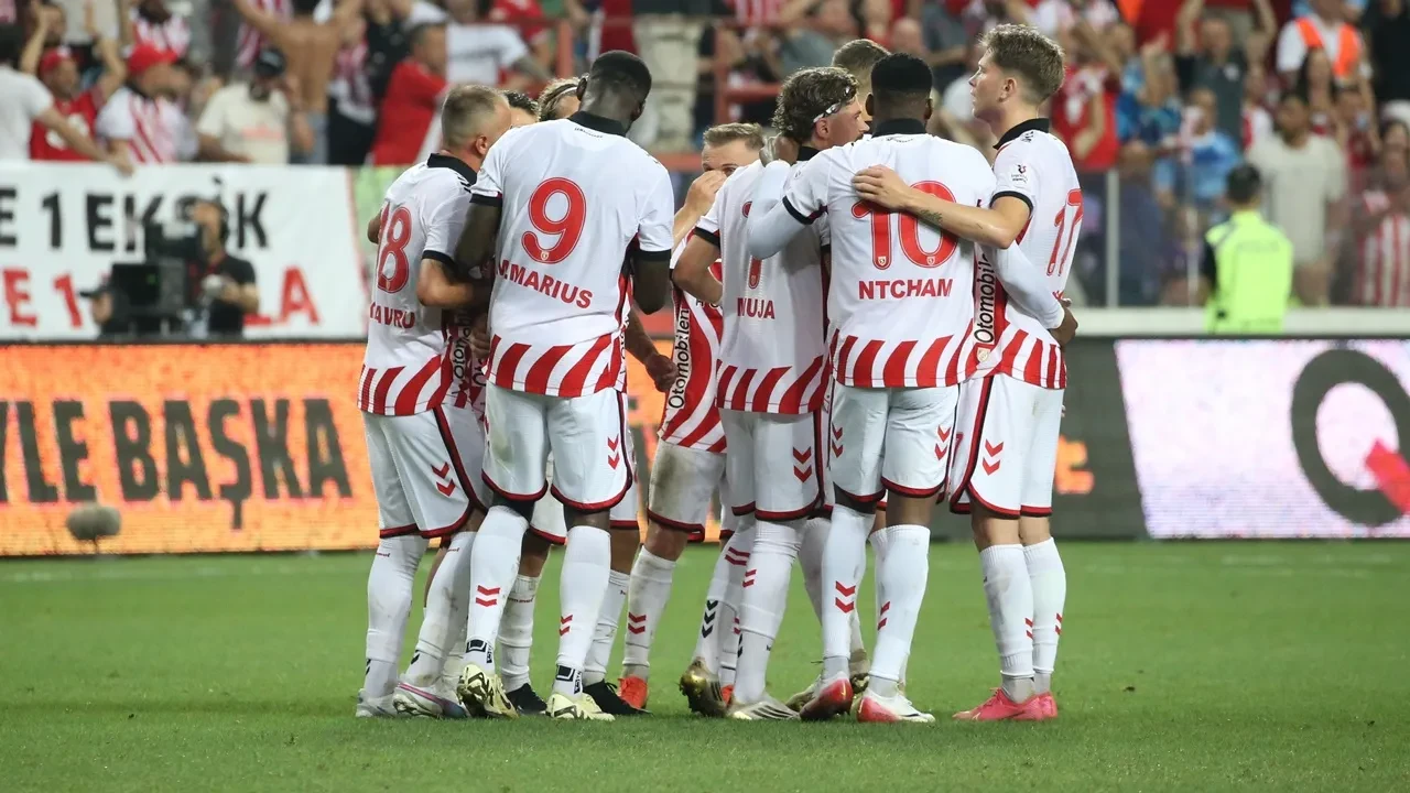 Süper Lig'in İlk Haftasında Samsunspor Gençlerbirliği'ni 2-1 Yendi