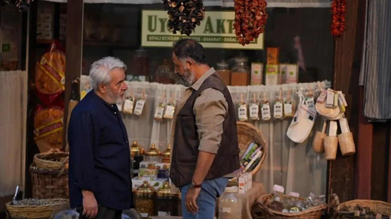 Gölcük’te Yaz Si̇nema Geceleri̇ “Aşkın Dünkü Çocukları” İle Devam Edecek