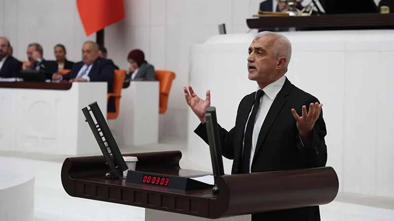 DEM Parti Kocaeli Milletvekili Ömer Faruk Gergerlioğlu: Körfez'in Güney Mahallesinde Hakları Verilmeyen 450 Hane Mağdur Ediliyor
