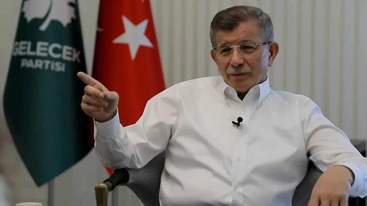 Ahmet Davutoğlu’ndan “Utanma Hissi” Vurgusu