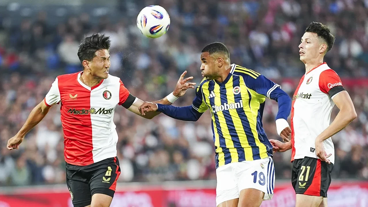 Fenerbahçe Şampiyonlar Ligi 3. Eleme Turuna Kötü Başlangıç Yaptı: Feyenoord 2 - Fenerbahçe 1