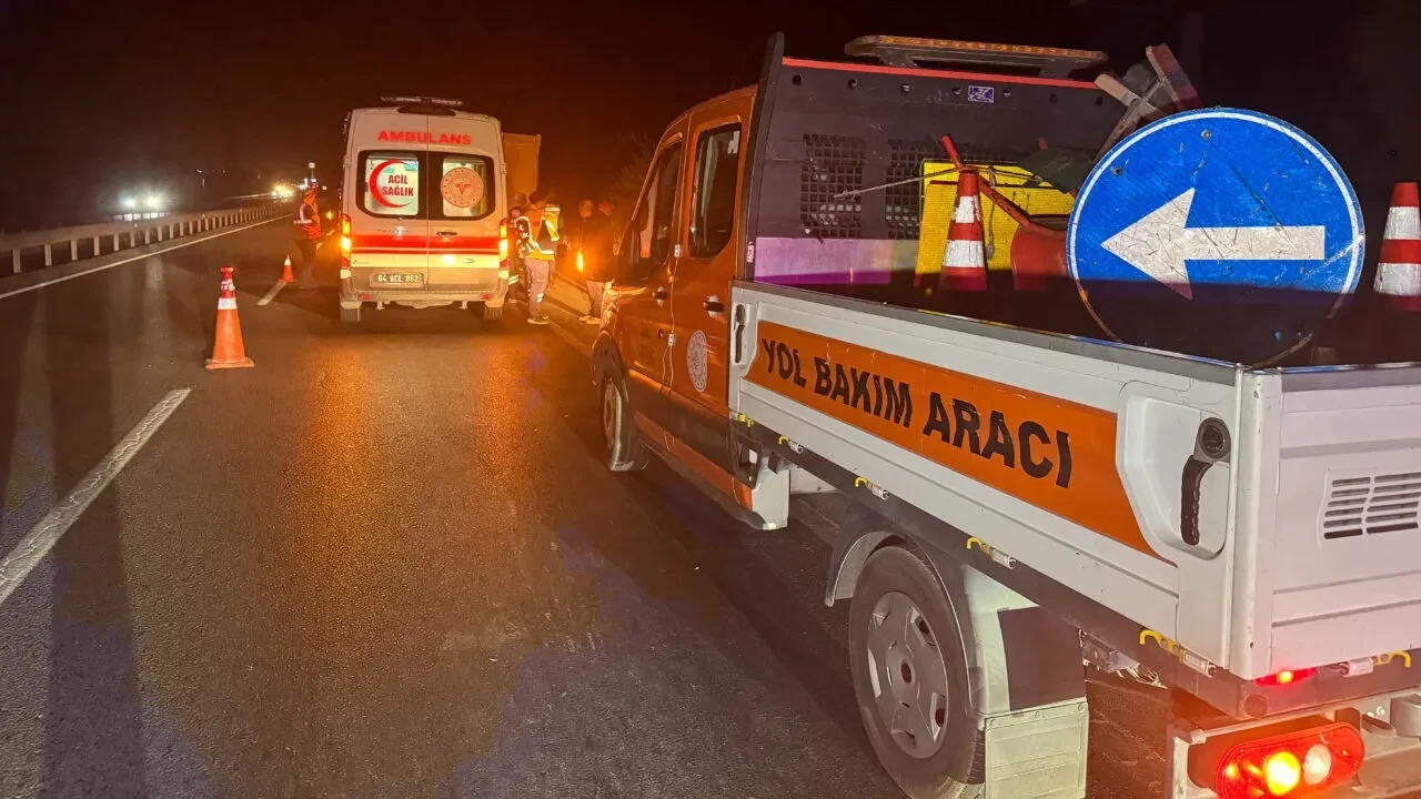 Uşak'ta Kamyona Arkadan Çarpan Motosiklet Sürücüsü Öldü