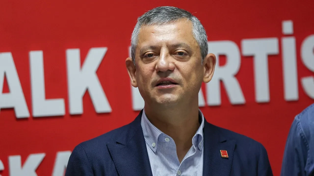 İstanbul İl Başkanlığı’na Kayyım Kararı... Özgür Özel: 9 Mahkeme Reddetti 10'uncuda Tutturdular