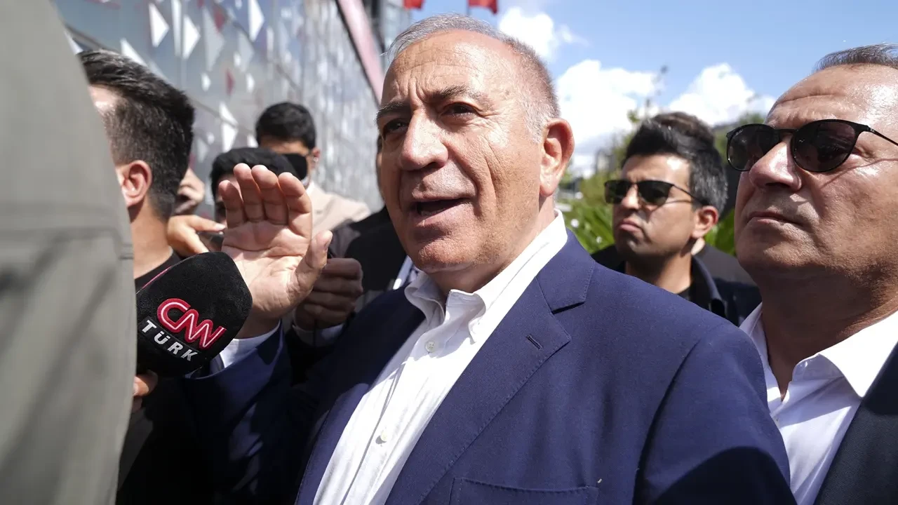 CHP İstanbul İl Kongresi İçin Gürsel Tekin’in Başvurusu Reddedildi