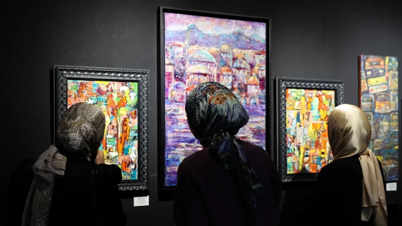 “Tek ve Çok” Sergisi Nusret Çolpan Sanat Galerisi'nde Açıldı